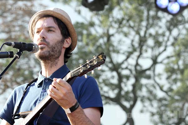 PIERS FACCINI - 2011-09-11 - PARIS - Parc de Bagatelle - 